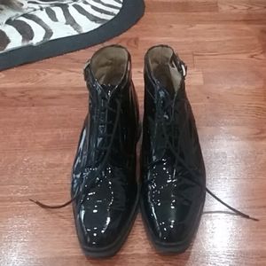Fratelli Rossetti black patent lace up boots